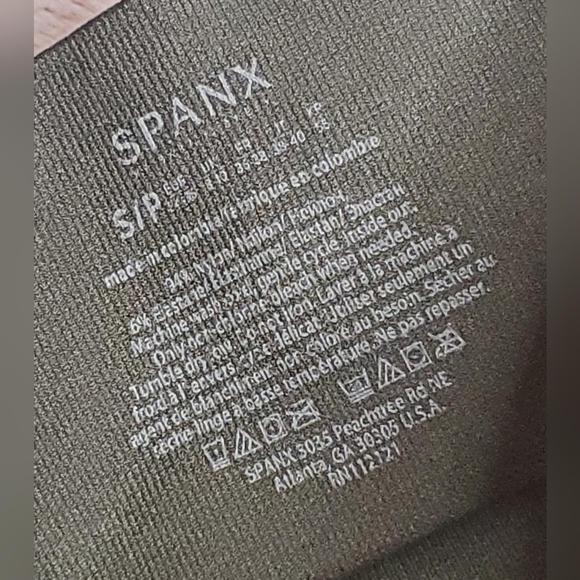 SPANX Camo Look at Me Now Seamless Cropped Leggings size small - Picture 8 of 9